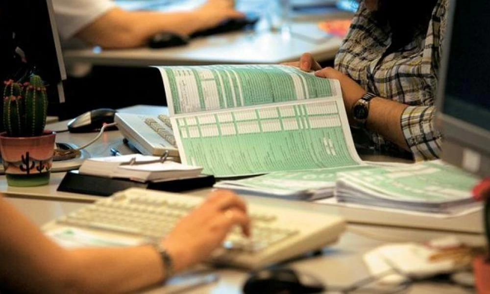 Προς μονιμοποίηση των «προσωρινών» μειώσεων φόρων